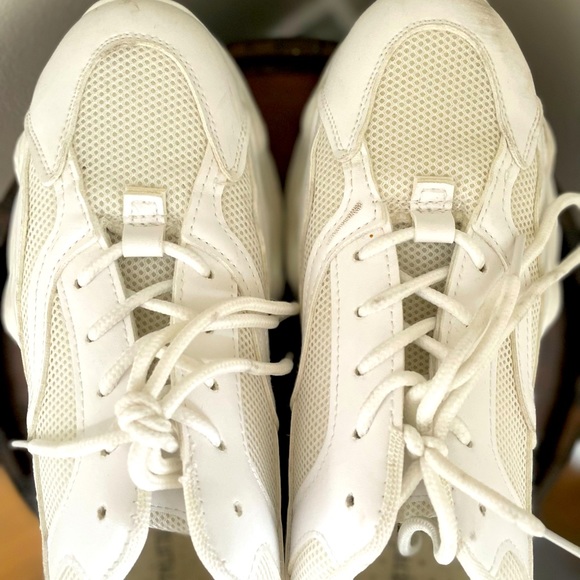 PRETTYLITTLETHING chunky white sneakers - Picture 2 of 6